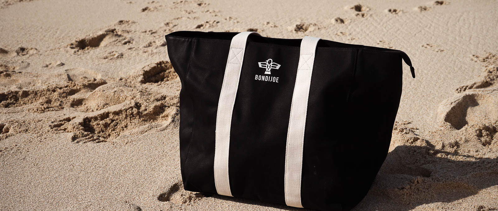 Beach Bag vs. Pool Bag: Understanding the Differences